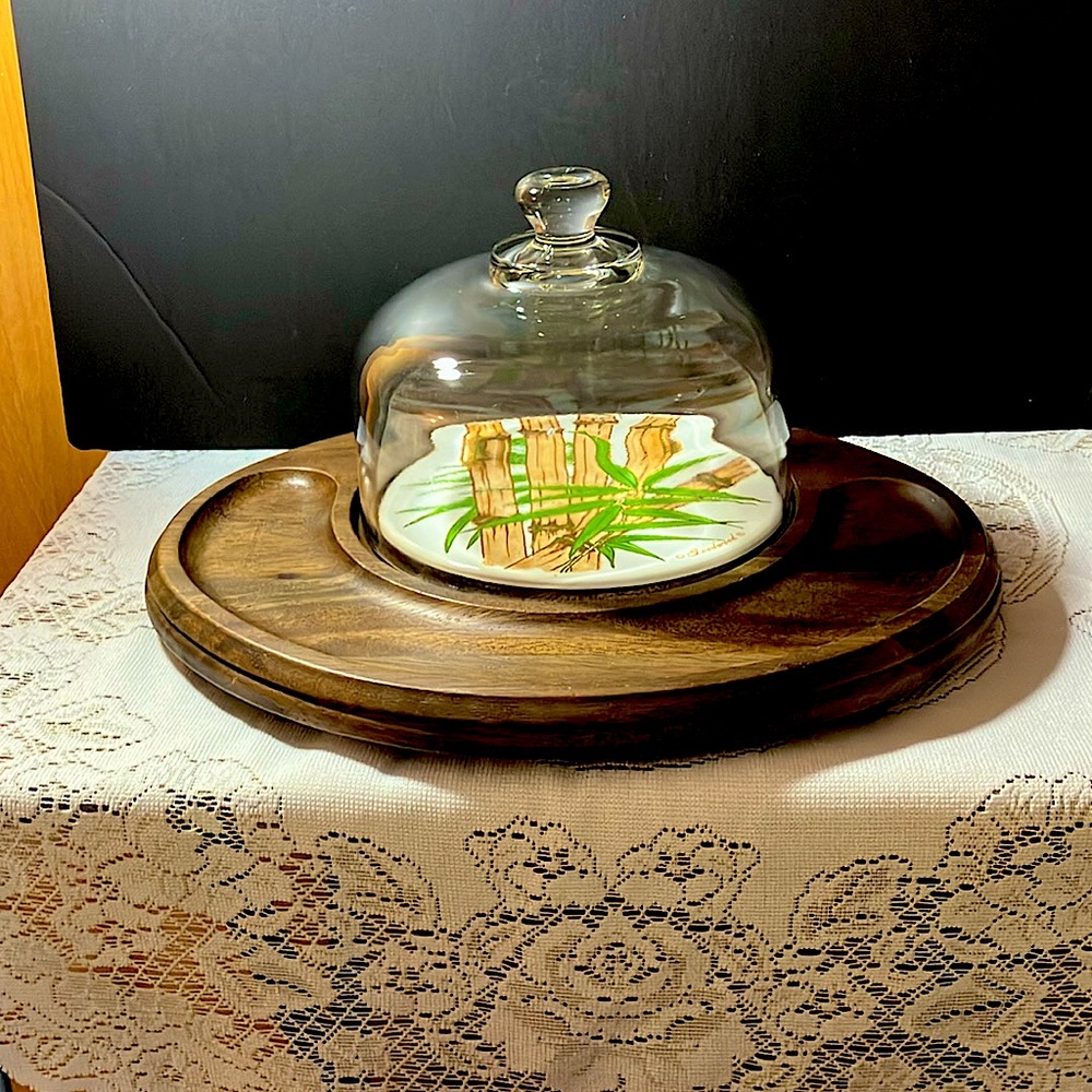 Goodwood Cheese Board with glass Dome